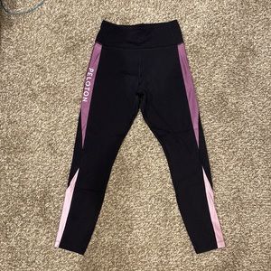 Peloton legging black and purple